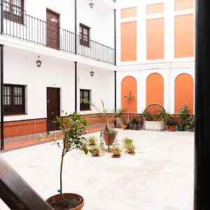 Muy Centrico Apto. En Tipico Patio Sevillano Sewilla